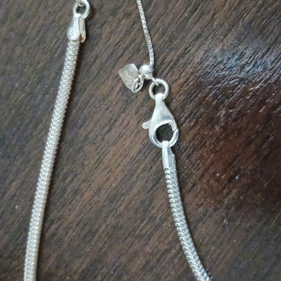 Godiva Pendant/Scarf Ring, 925 Italy Snake Chain 18"-20" - Picture 9 of 10